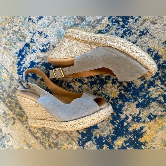 Garnet Hill Espadrille Wedge Sandals 8 - Picture 5 of 9